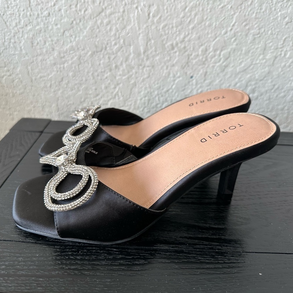 New with tags TORRID Rhinestone Bow Mule (WW) Size:7.5 👡 - Picture 8 of 14